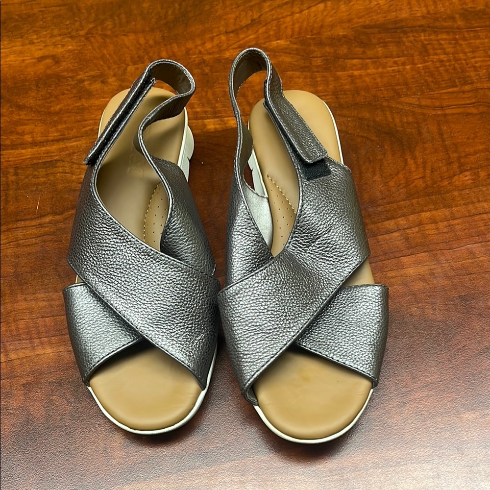 The FLEXX Capri sandals